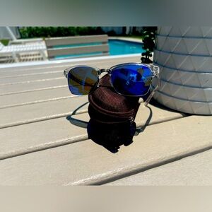 Maui Jim Kawika Sunglasses Never Worn- brand New condition